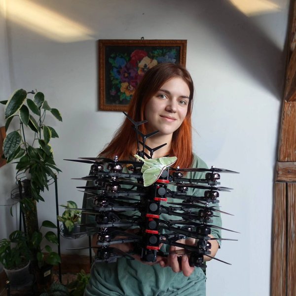 Виолетта Олейник, дроны