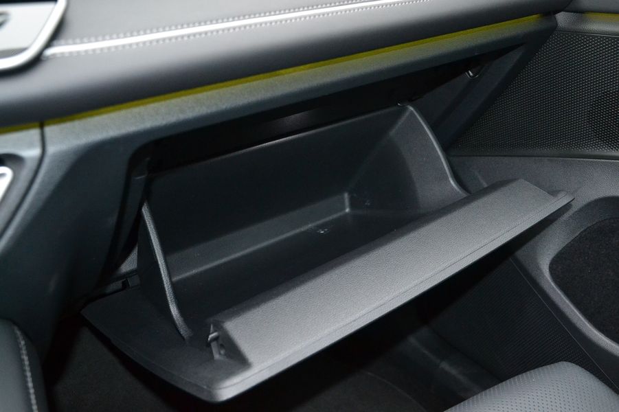 бардачок Volkswagen Tiguan, Новый Volkswagen Tiguan, кроссовер Volkswagen, Volkswagen Tiguan 2025, Volkswagen Tiguan 2025, Volkswagen Tiguan в Украине