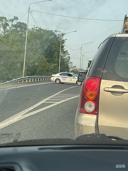 После взрывов во Владивостоке полиция перекрыла движение в районе шахты Шамора