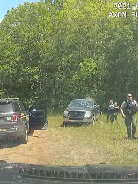 Стрілянина, парк, ліс, поліція, постріли, підняв руки вгору