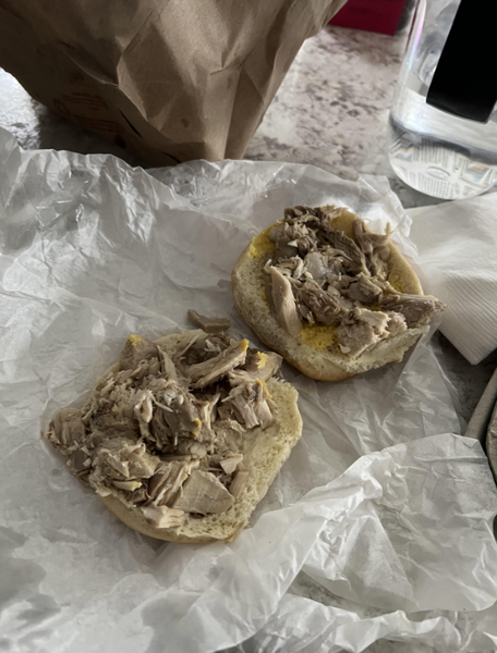 Пользователь Reddit, заведение, питание, еда, сэндвич, цена. обман, мошенничество, Канада, фото