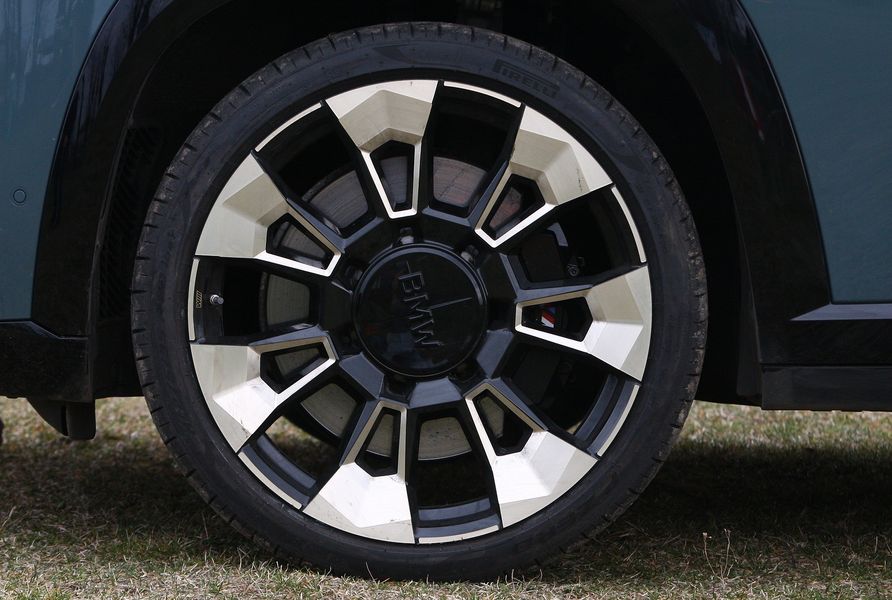 диски BMW XM, BMW XM, новий BMW XM, кросовер BMW