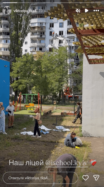 У школі розбирають завали