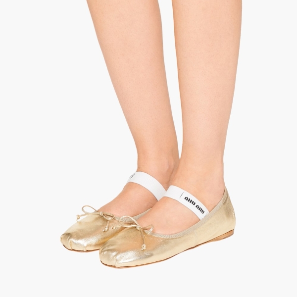 балетни обувки обувки, тенденции в обувките 2023, обувки 2023, тенденции пролет 2023, балетни обувки, пантофки