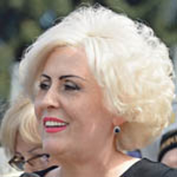 
Неля Штепа
Весной 2014 года призывала голосовать на псевдореферендуме о независимости Донбасса
