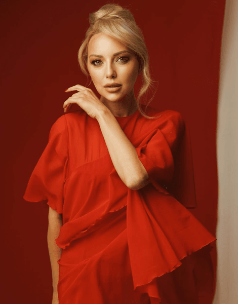 Арина Домски
