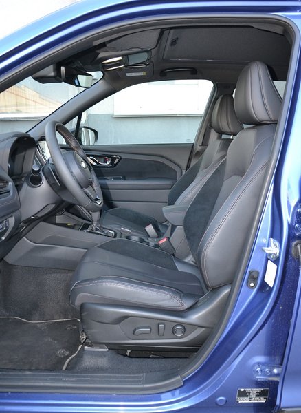 передние сиденья Subaru Forester