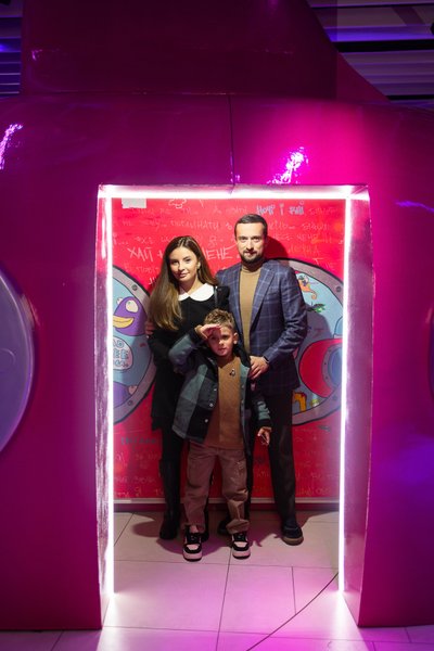 MONATIK, MONATIK персональная выставка, MONATIK картины, MONATIK арт-объекты, MONATIK персональная выставка и гости