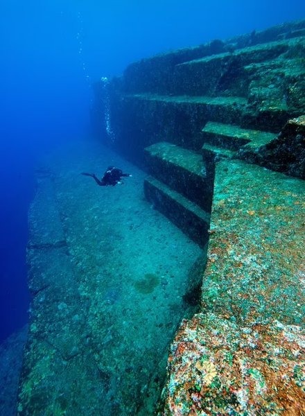 япония пирамида