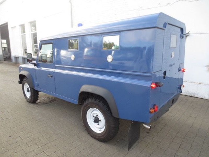 Бронированные внедорожники Land Rover Defender, бронемобили, внедорожники Land Rover Defender