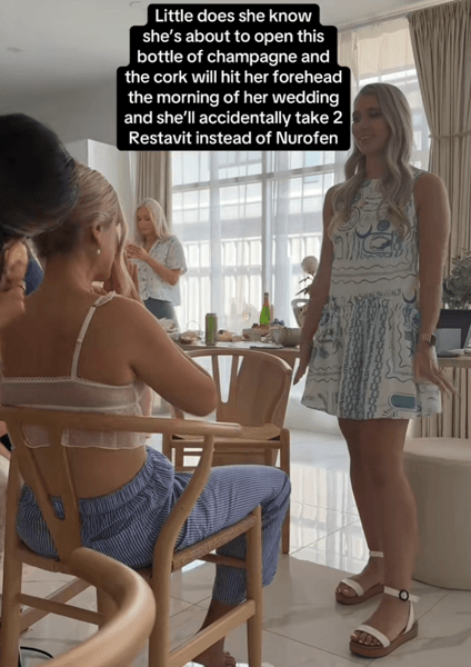 Невеста приняла снотворное, молодая невеста, свадьба, брак, подружки невесты, перепутала лекарства, день свадьбы, пробка от шампанского