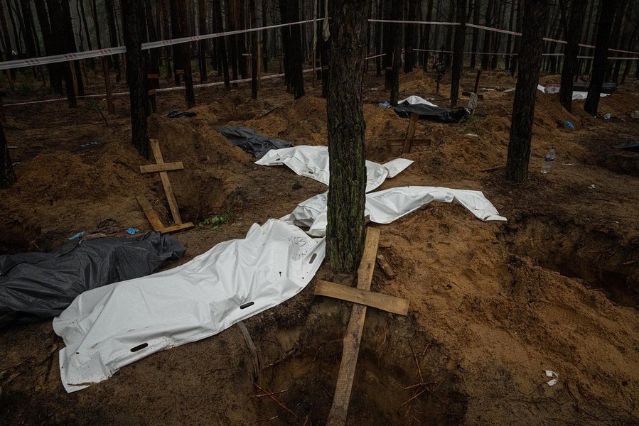 Тіла жертв воєнних злочинів Росії, Ізюм