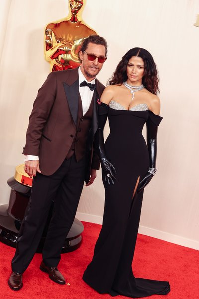 каміла алвес, Меттью Макконахі