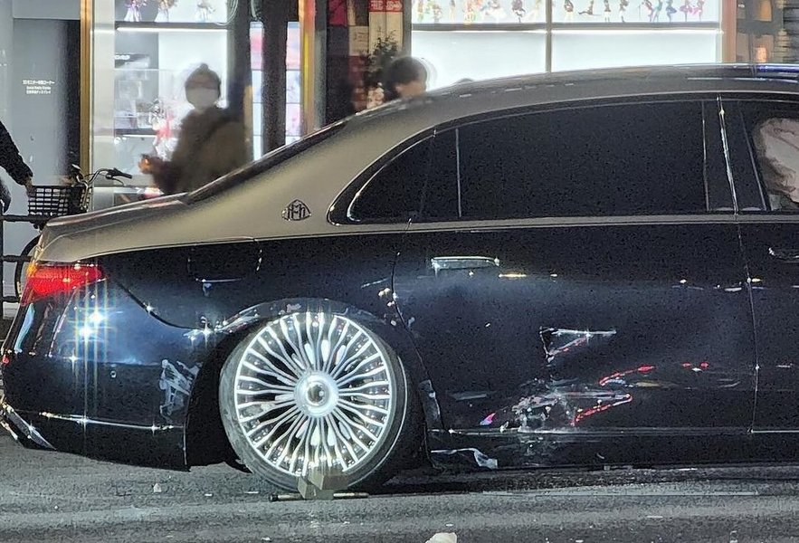 Mercedes-Maybach не надто пошкоджений