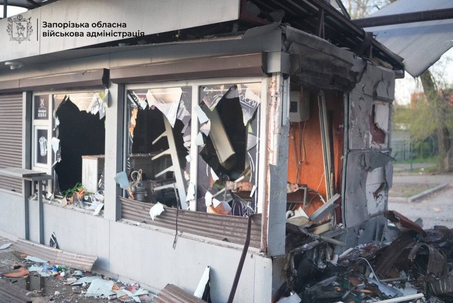 Последствия российской атаки на Запорожье 15 апреля