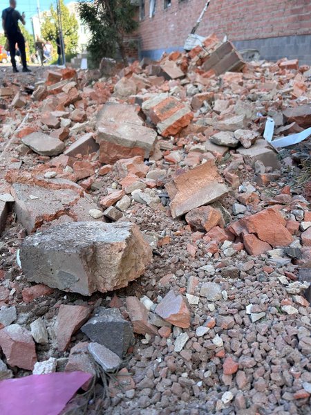 В горсовете показали последствия удара по ТЦК в Полтаве