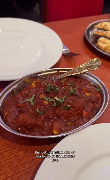 Отец и сын попробовали самое острое блюдо в Лондоне, самое острое блюдо, карри, индийская кухня, вызывает галлюцинации