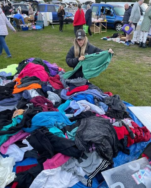 Бекки Чорлтон из города Лимм, работа, секонд-хенд, деньги, доход, перепродажа подержанных вещей