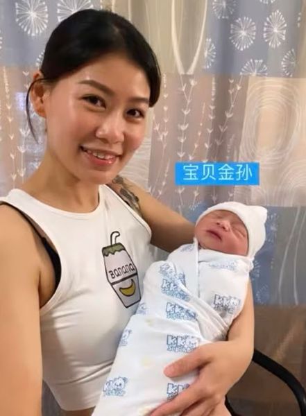 Жінка стала бабусею у 39 років, як таке можливо, цікава історія жінки з Китаю, неймовірні випадки з життя