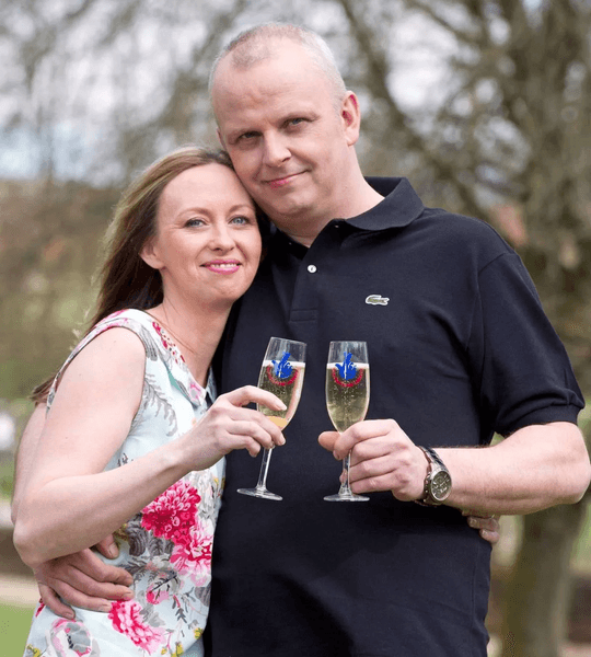 Победитель лотереи, стал миллионером, роскошная жизнь, миллионеру стало скучно, бросил работу, сорвал джекпот, большие траты