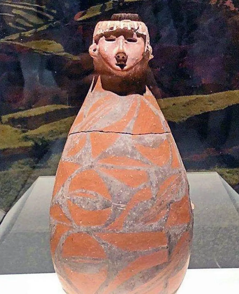 5000-річна ваза, артефакти, старожитності, знахідка, курйози, музей, Китай. скандал, прокляття, забобони, фото