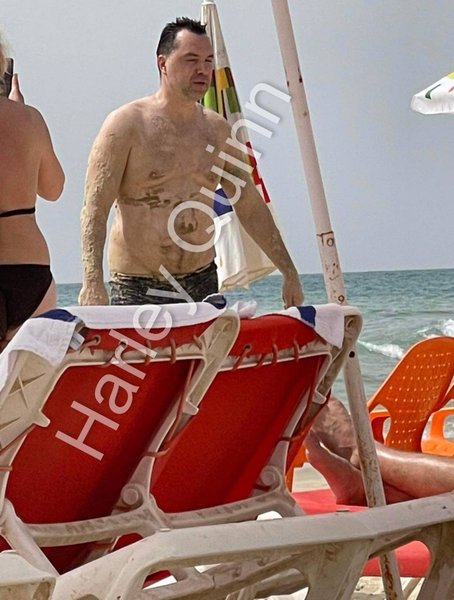 арестович на пляже, Алексей Арестович, Арестович, где Арестович, Арестович израиль