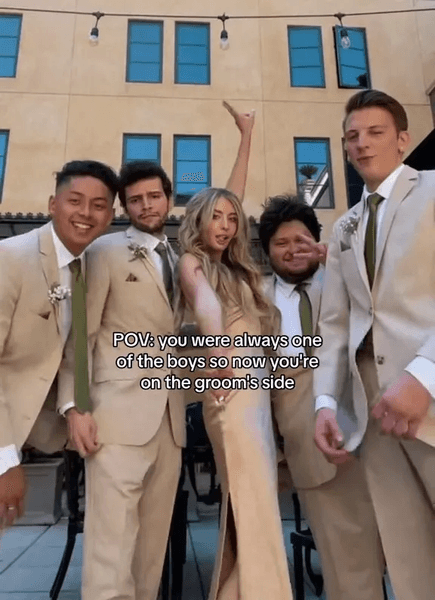 Дівчина стала шафером нареченого, подружка нареченого, незвичайне весілля, команда нареченого, соцмережі, вірусне відео, шафери, подруга нареченого і нареченої