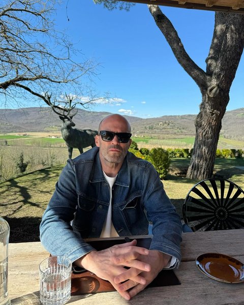 Джейсон Стейтем, природа, стол