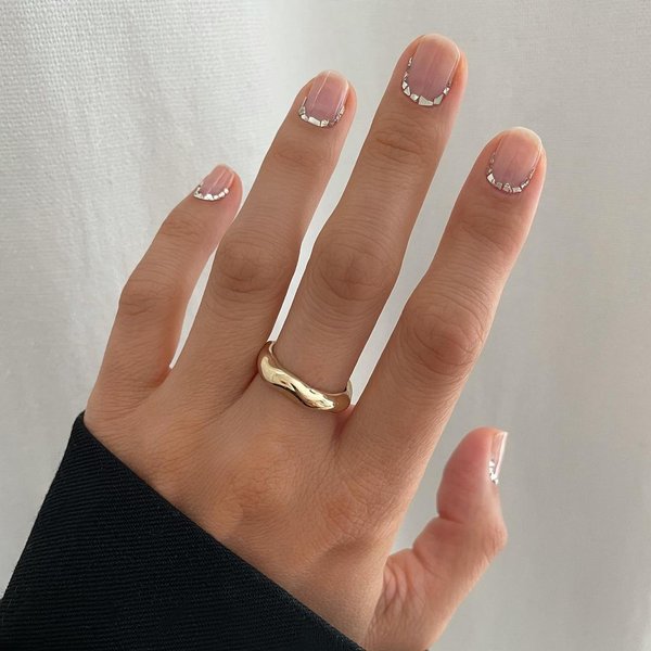 нюдовый маникюр, тренды маникюра, модные тренды, тренды сезона 2021, модный маникюр на осень