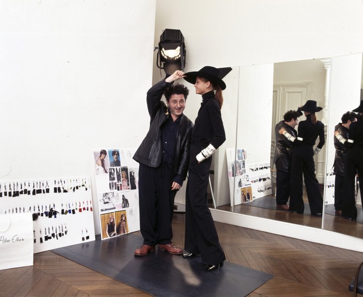 Альбер Ельбаз в студії Yves Saint Laurent