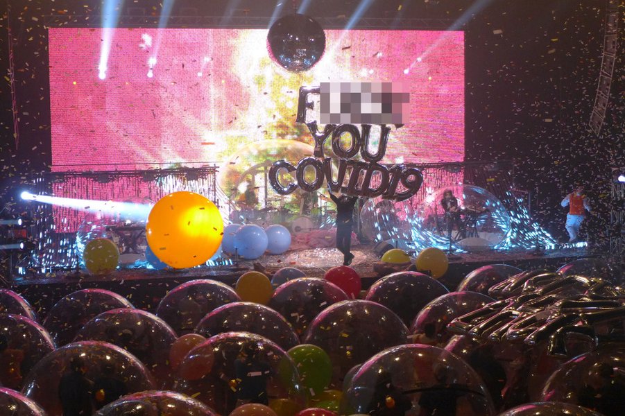 Flaming Lips, рок-концерт, пузыри, сферы, карантин