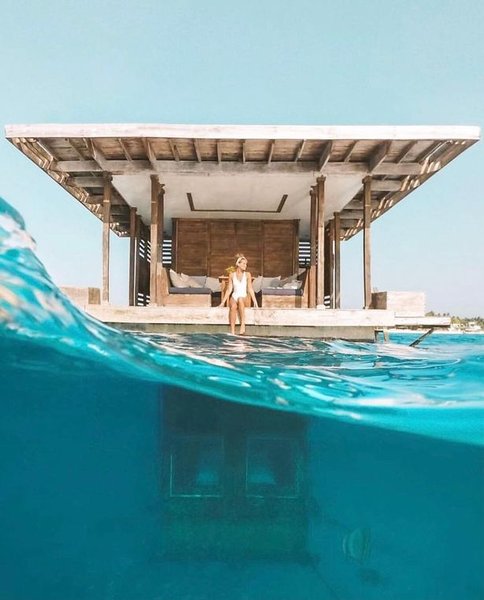 Номер отеля под водой, комната под водой, номер отеля, роскошный отель, курорт на берегу океана, пляж, отдых,