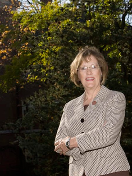 

Карен Давиша: "То, что окружение Путина сделало с Ельциным и его командой, произойдет с ними самими"
