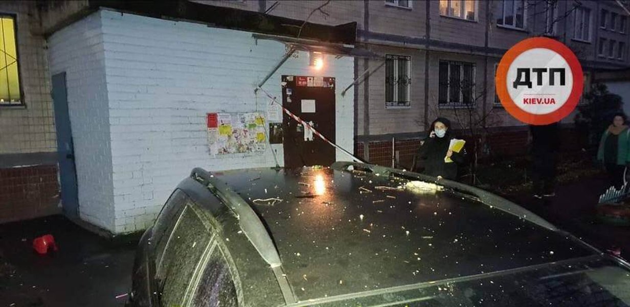 троещина, ватутина, ребенок, выбросили, окно, восьмого, этажа, пьяная