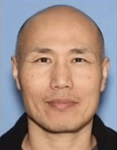 Мужчина заживо закопал жену, избил жену, ранил жену, угрожал убить, закопал жену, домашнее насилие, суд, признал себя виновным