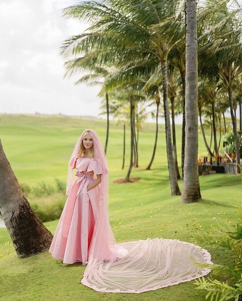 свадьба 2022, мишель пфайффер, наоми уоттс, лора браун. свадьба, брук шилдс