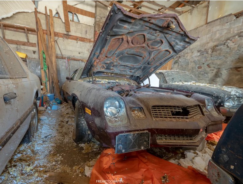 коллекция авто, ретро-авто, заброшенные авто, Ford Mustang, Chevrolet Camaro, Cadillac Seville