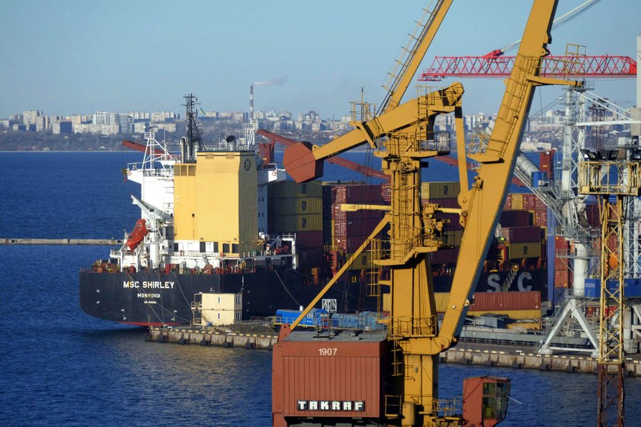 Одесса, одесский порт, грузы в порту, логистика, блокада морских портов