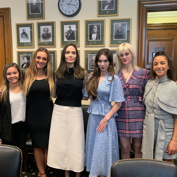 Анджеліна Джолі, білий будинок, вашингтон