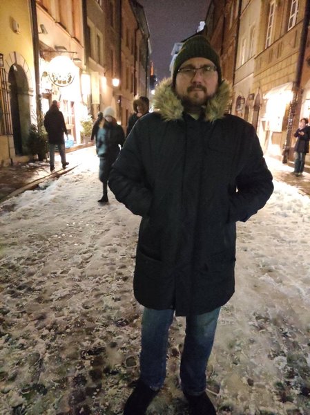 Павло Пархоменко, українці у Варшаві, біженці з ірпеня, евакуація з ірпеня, евакуація, біженці