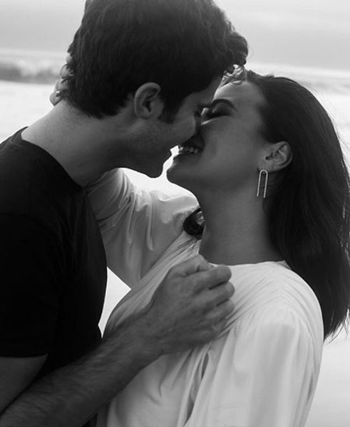 Деми Ловато, Макс Эрих помолвка фото