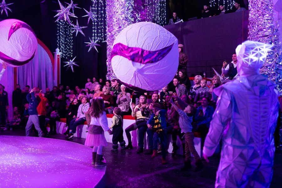 новогоднее шоу, новогоднее представление, новогодний утренник, "Кібер Санта. Інший вимір", кибер санта, шоу в Киеве, шоу на ВДНХ