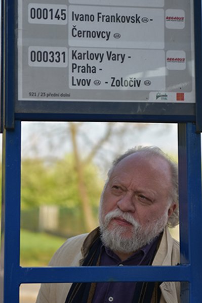 

Игорь Померанцев: "Мне было бы любопытно перелететь на машине времени в XXII век и порыться в будущих словарях. Вдруг я узнаю, кем же я был: украинцем, русским, евреем, татарином, британцем или только лишь отцом британского писателя Питера Померанцева"
