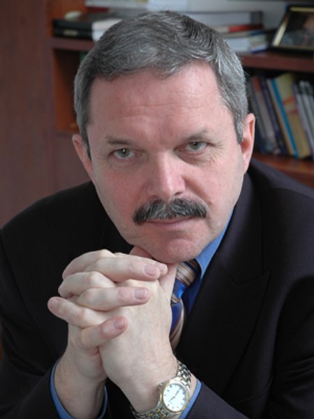 

Мирослав Маринович: "Я не верю, что нынешняя команда народных депутатов и правительственных чиновников готова провести в Украине радикальное изменение системы"
