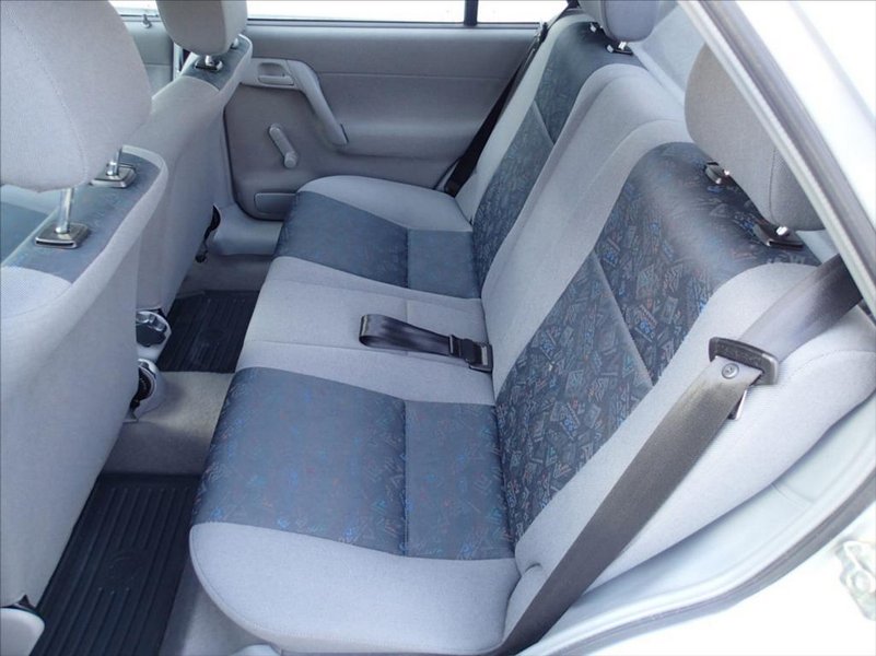 Про хетчбек дбали і зберігали його в гаражі