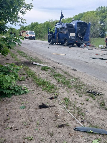 Удар по автобусу вблизи Белополья, удар по автобусу, удар по маршрутке, удар по Белополью, удар Белополье, обстрел Белополье, Сумская область, ВС РФ