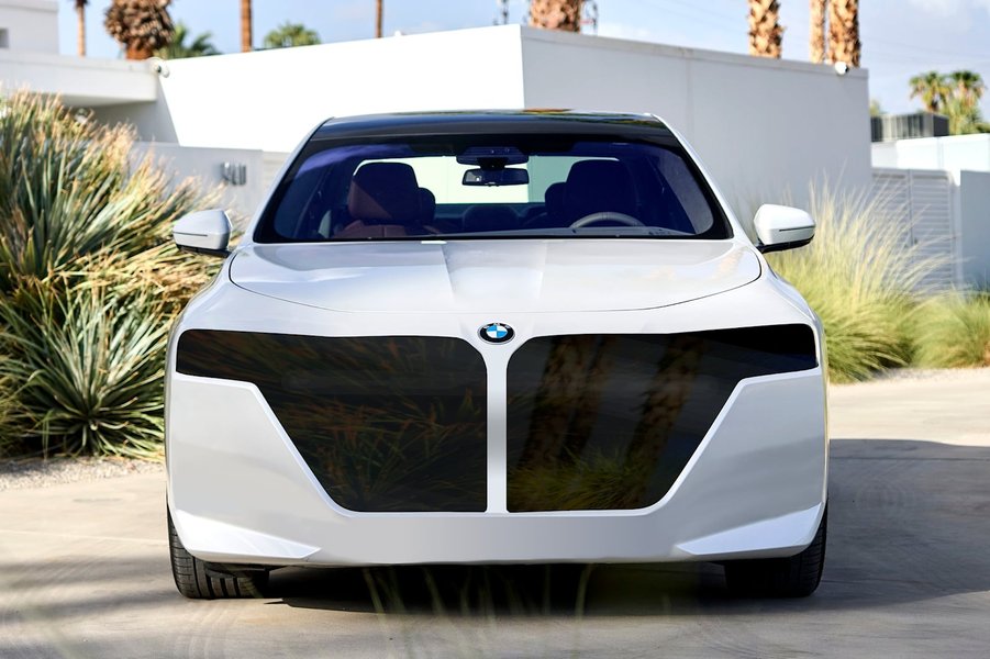 Покрокова демонстрація роботи нової технології BMW