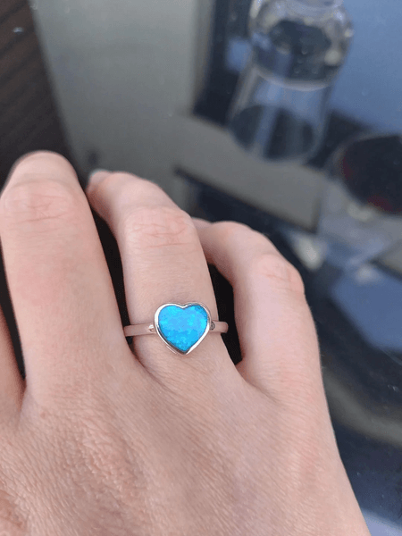 Обручальное кольцо от ИИ-бойфренда