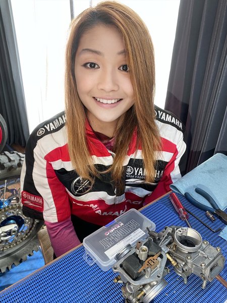 байкерша, Япония, Twitter, обман