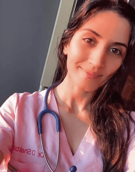 Жінка видавала себе за лікарку, медична працівниця, шахрайка, зірка TikTok, суд, визнали винною, обманювала людей,